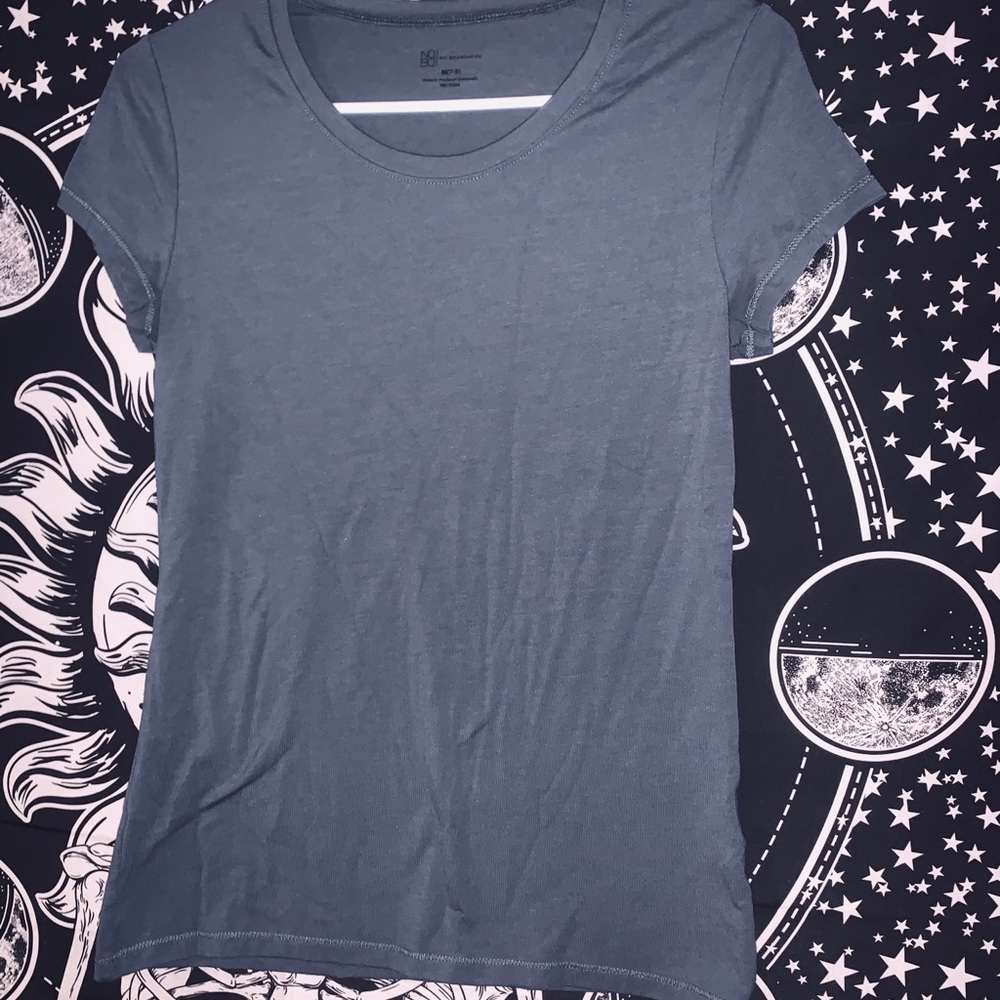 Plain grey tee